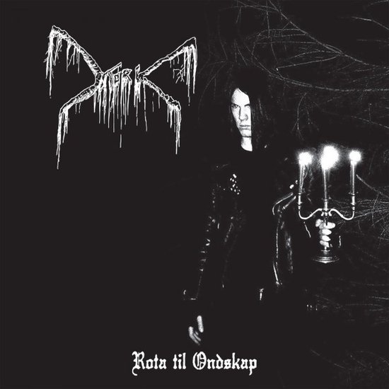 Albumcover met een persoon in het donker met een kandelaar en de tekst 'Rota til Ondskap'.