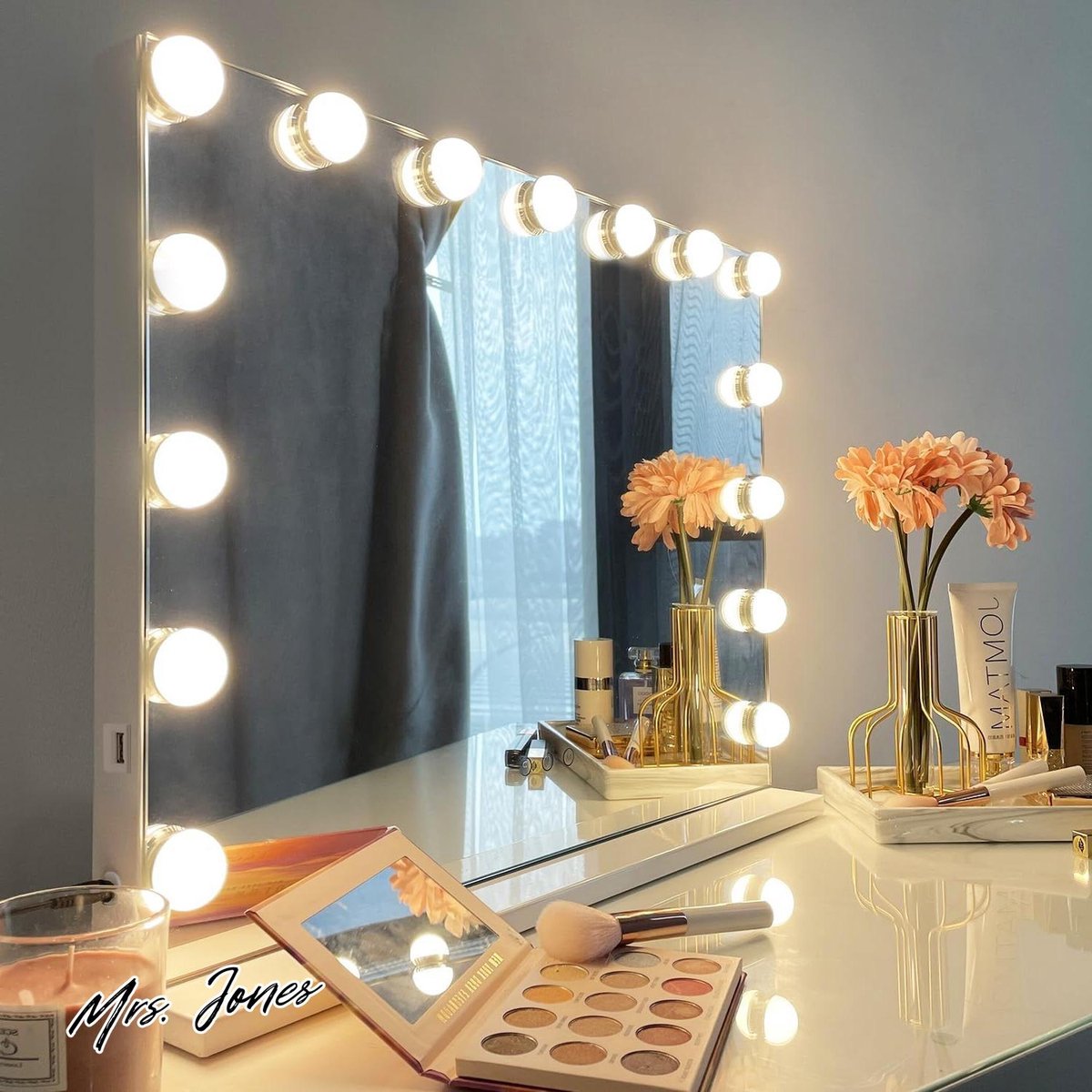 Mrs. Jones Verlichte Hollywood Make-up Spiegel met Dimbare Lampen en USB Outlet - Wit .