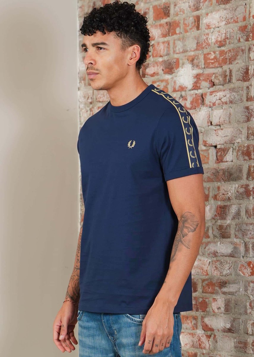 Fred Perry Contrast tape ringer t-shirt tennis champagne Blauw