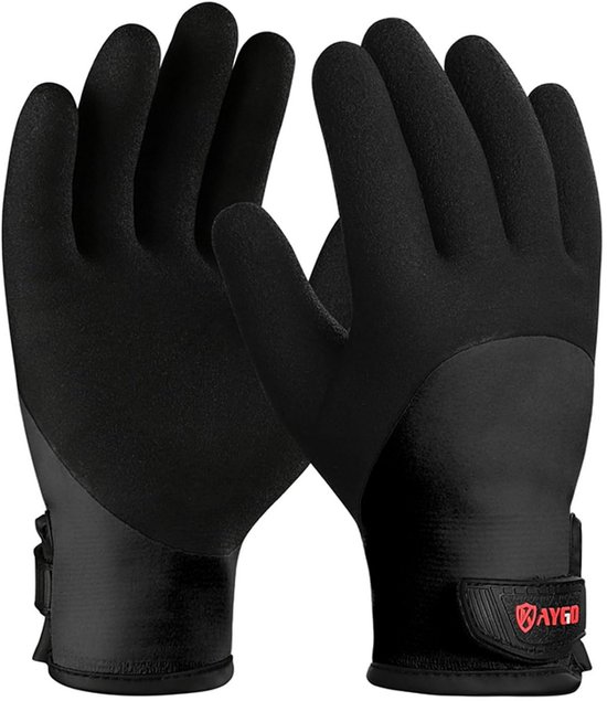 Zwarte werkzaamheden handschoenen met een rode KAYGO-applicatie op de band.