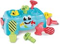 Blauwe Clementoni baby werkbank met vrolijk gezicht, met hamers, schroeven en moeren in rood, groen en geel.