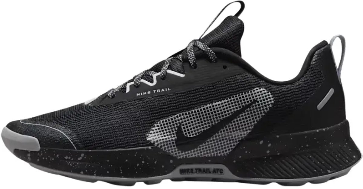Nike juniper trail 3 in de kleur . Zwart
