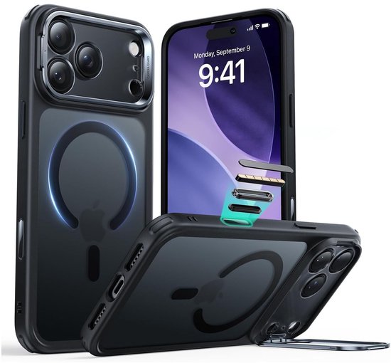 Zwarte iPhone 15 Pro Max hoes met MagSafe-ring en standaard, met een weergave van de iPhone met klok.