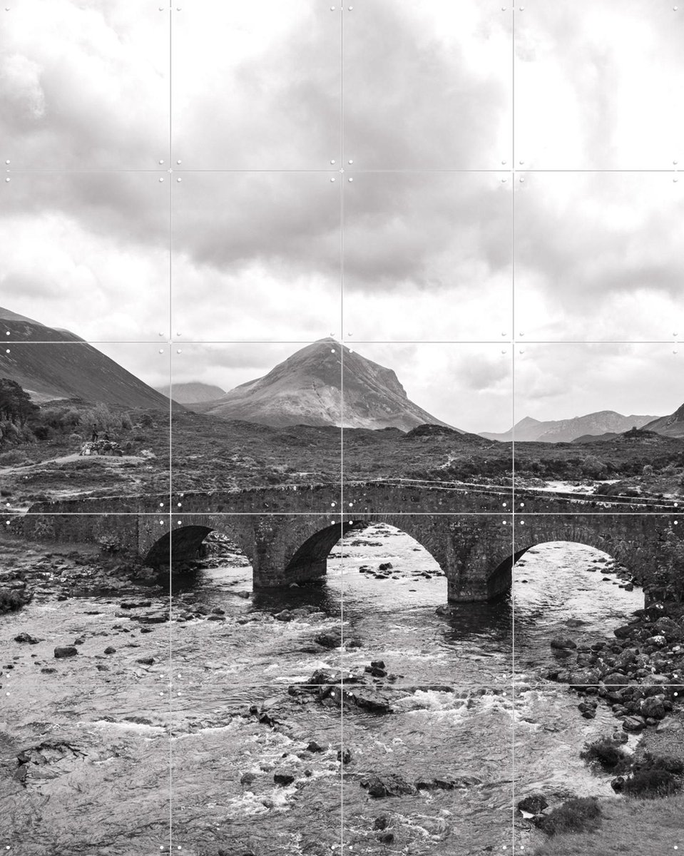 IXXI Sligachan Bridge, Henrike Schenk - 80 x 100 cm - Gratis ophangtool - Grote wanddecoratie en posters - Fotografie, Natuur