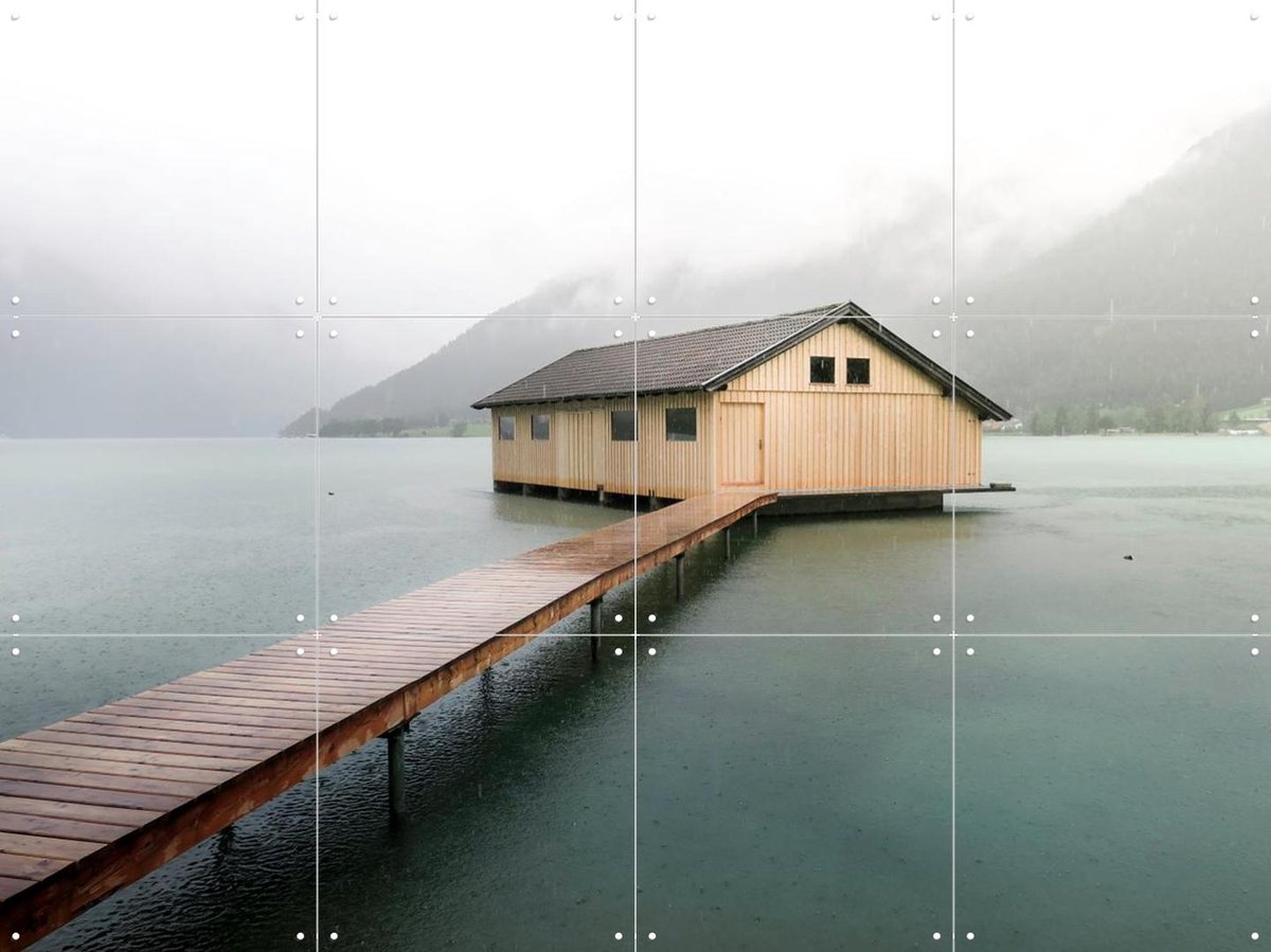 IXXI Austrian Boathouse, Claire Droppert - 80 x 60 cm - Gratis ophangtool - Grote wanddecoratie en posters - Minimalisme, Realisme, Naturalisme