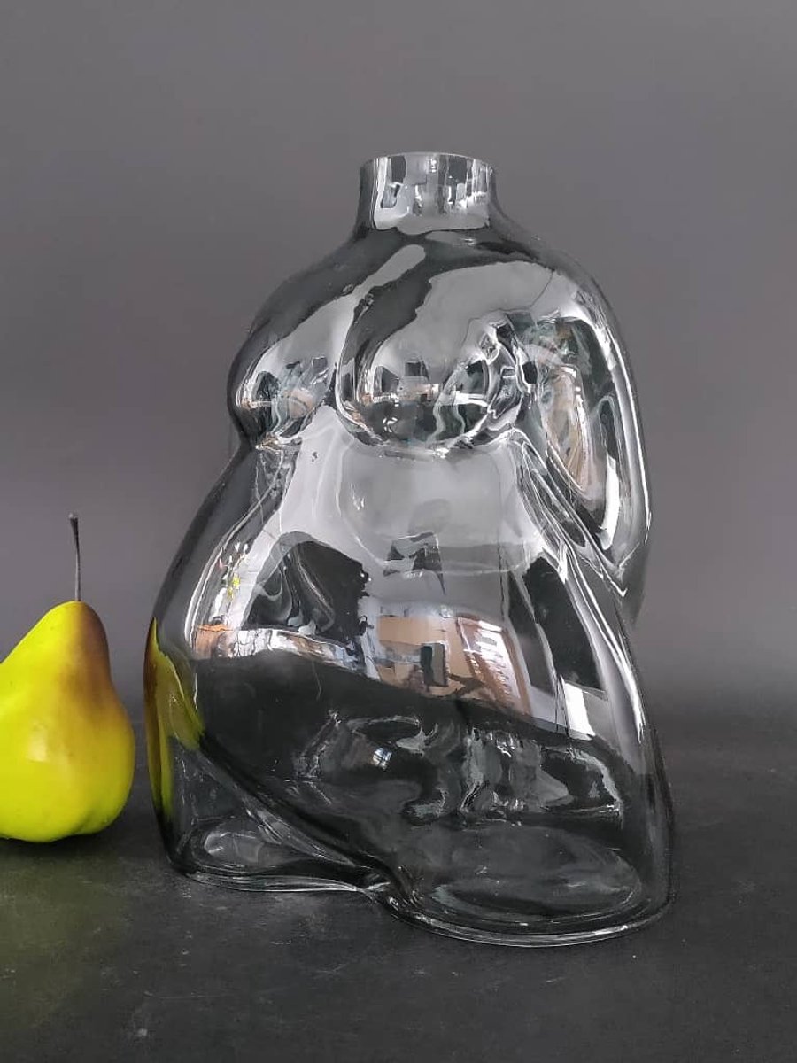 Glas Art GlasArt Designvaas Torso Pregnant Body – Handgemaakte Kunstvaas van Rookgrijs Glas