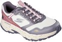 Witte, roze en grijze wandelschoen met een lichtbruine gespikkelde zool en roze veters.