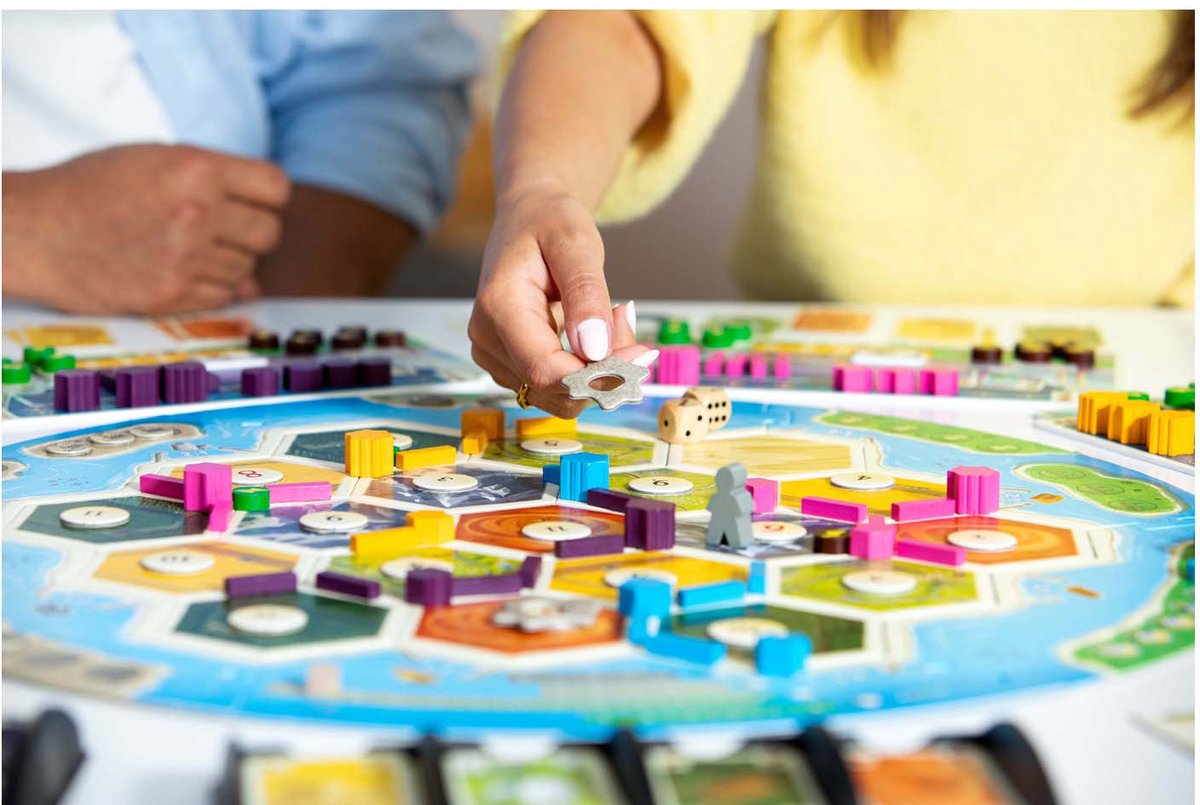 999 Games - CATAN - Nieuwe Energie - Bordspel - Gezelschapsspel - Inclusief houten speelstukken - Familiespel - Duurzaam spel — afbeelding 7