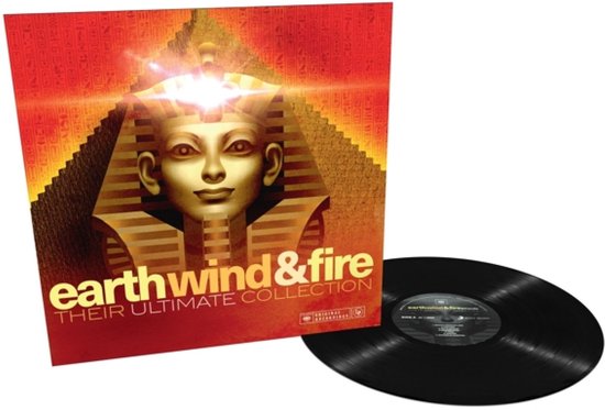 Earth, Wind & Fire 'Their Ultimate Collection' LP hoes met een gouden farao en een zwarte vinylplaat.