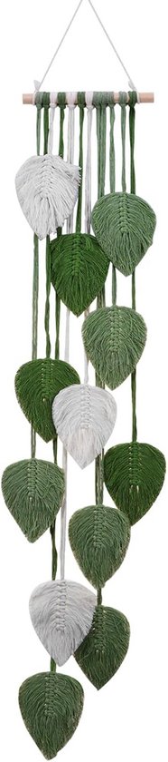 Macramé wandhanger met bladmotieven in groen en wit aan touw.