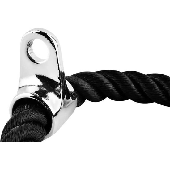 Detail van de chromen oog van een zwarte tricep rope.