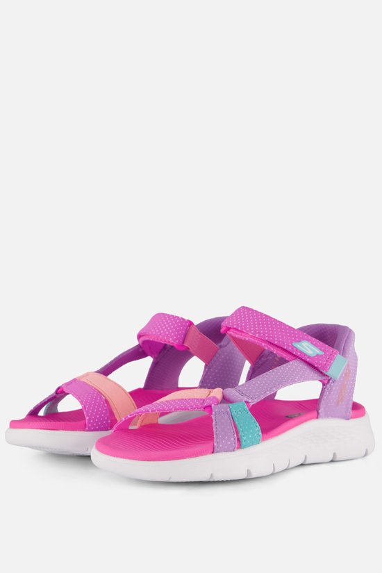 Roze sandalen met stippen en paarse banden. Met klittenbandsluiting en pastelkleurige accenten.