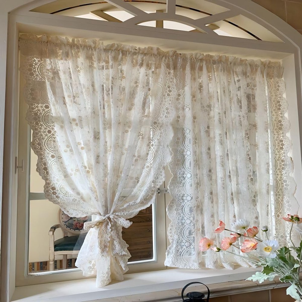 Geborduurd Raamgordijn met Bloemenpatroon in Landhuisstijl - Beige, 60 x 130 cm