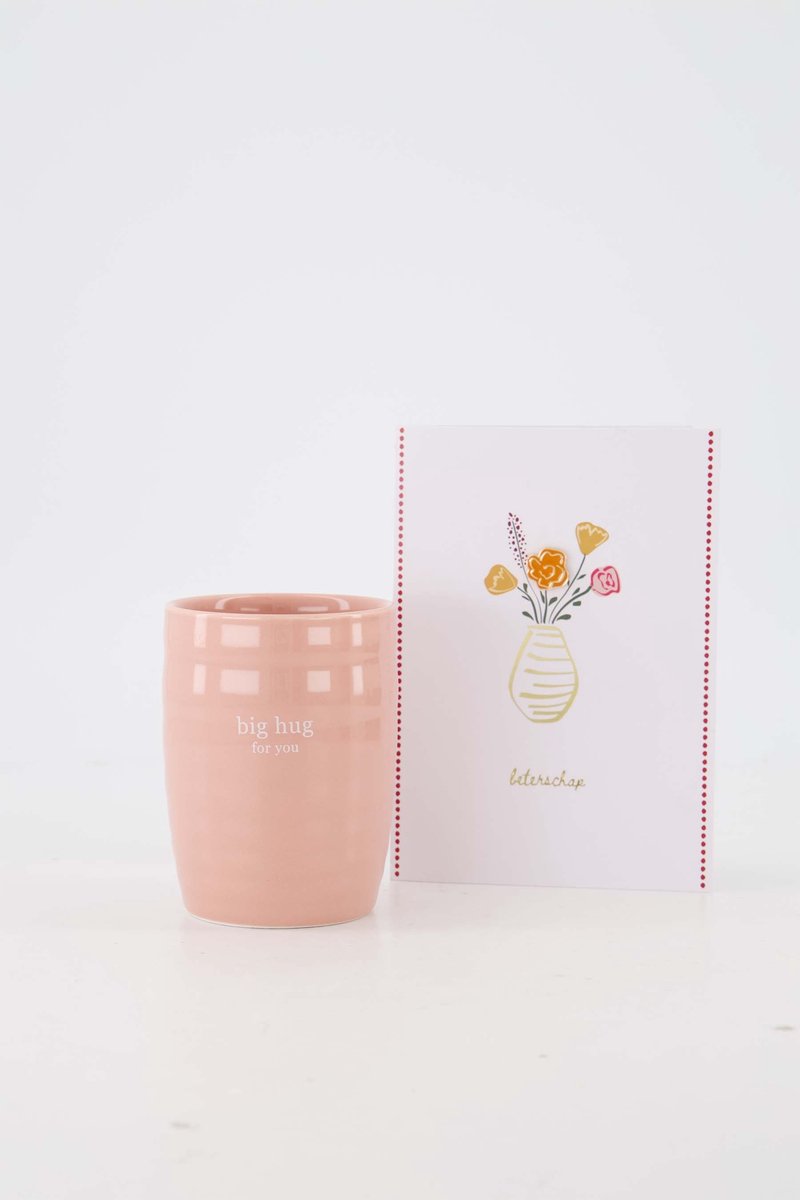 Zusss Cadeauset - Wenskaart En Koffiemok Beterschap - Cadeau Keramiek Roze / Oker