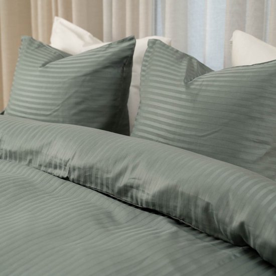 Kayori Elin Dekbedovertrek Katoensatijn - 240x200-220 +2 slopen - Lits-jumeaux - Zeeblauw