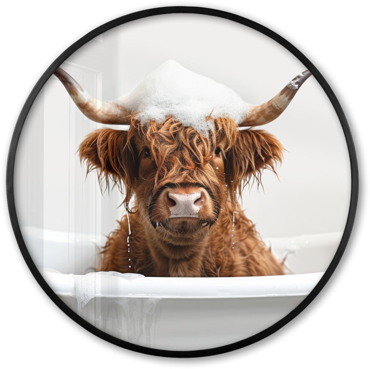 FrameYourWall Poster in lijst Rond - Fotolijst 60x60 cm - Posters - Schotse Hooglander - Bad - Koe - Dieren - Schuim - Ronde posterlijst zwart - Decoratie - Wanddecoratie woonkamer - Muurdecoratie slaapkamer