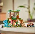 LEGO Friends Pandaopvang set met boomhut, glijbaan, quad, twee meisjes en panda's.