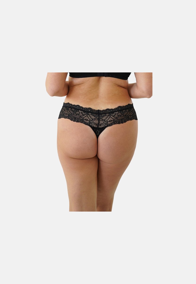 String ELIANA VELVET