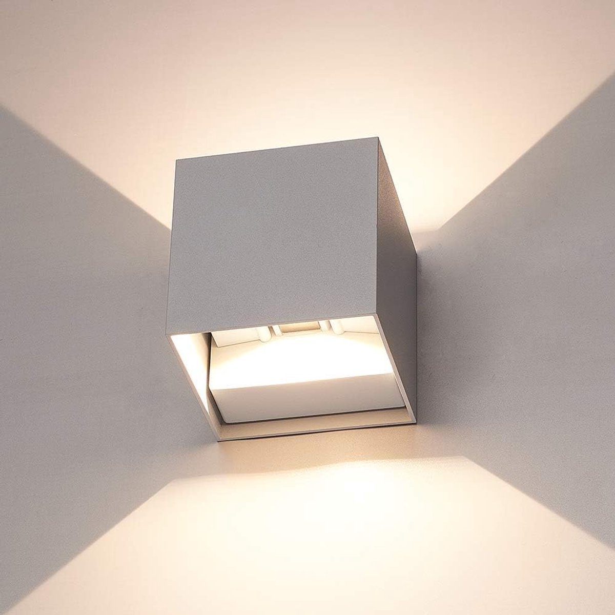 Moderne LED Wandlamp Up & Down - IP65 Waterdichte Buitenlamp - Instelbare Lichtbundel - 6 Watt 660 Lumen - Warmwit Licht voor Binnen en Buiten