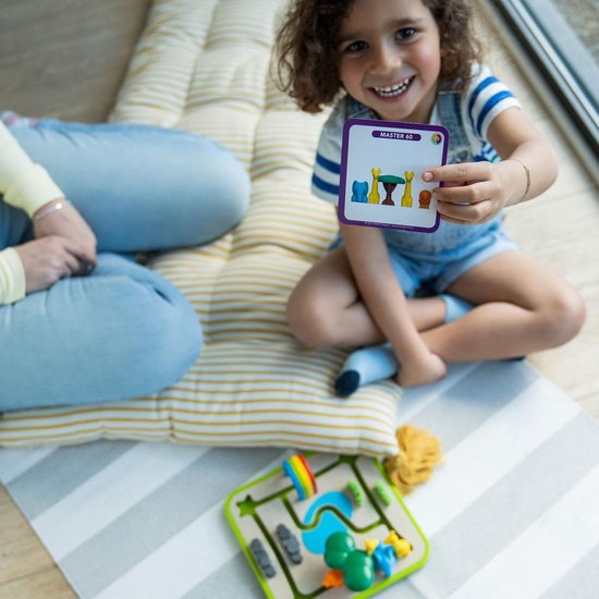 SmartGames - Safari Park Jr - 60 opdrachten - educatief spel voor kleuters - Olifant, Giraffen en Leeuw