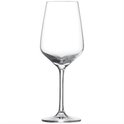 Un verre à vin vide, transparent, avec une tige fine et un calice effilé sur fond blanc.