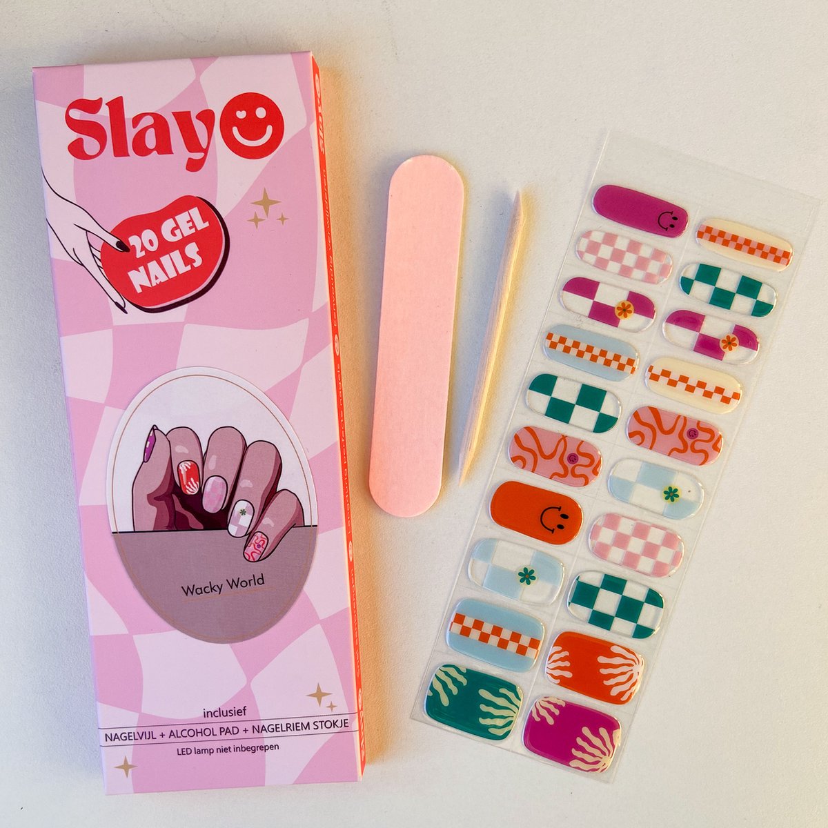 Slayo © Gellak Stickers Wacky World Nagelstickers Gel Nail Wrap Nail Art Stickers Nail Art Gellak Nagels Gel Nagel Stickers Nail Wraps LED UV lamp nodig