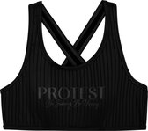 Protest - maat 140