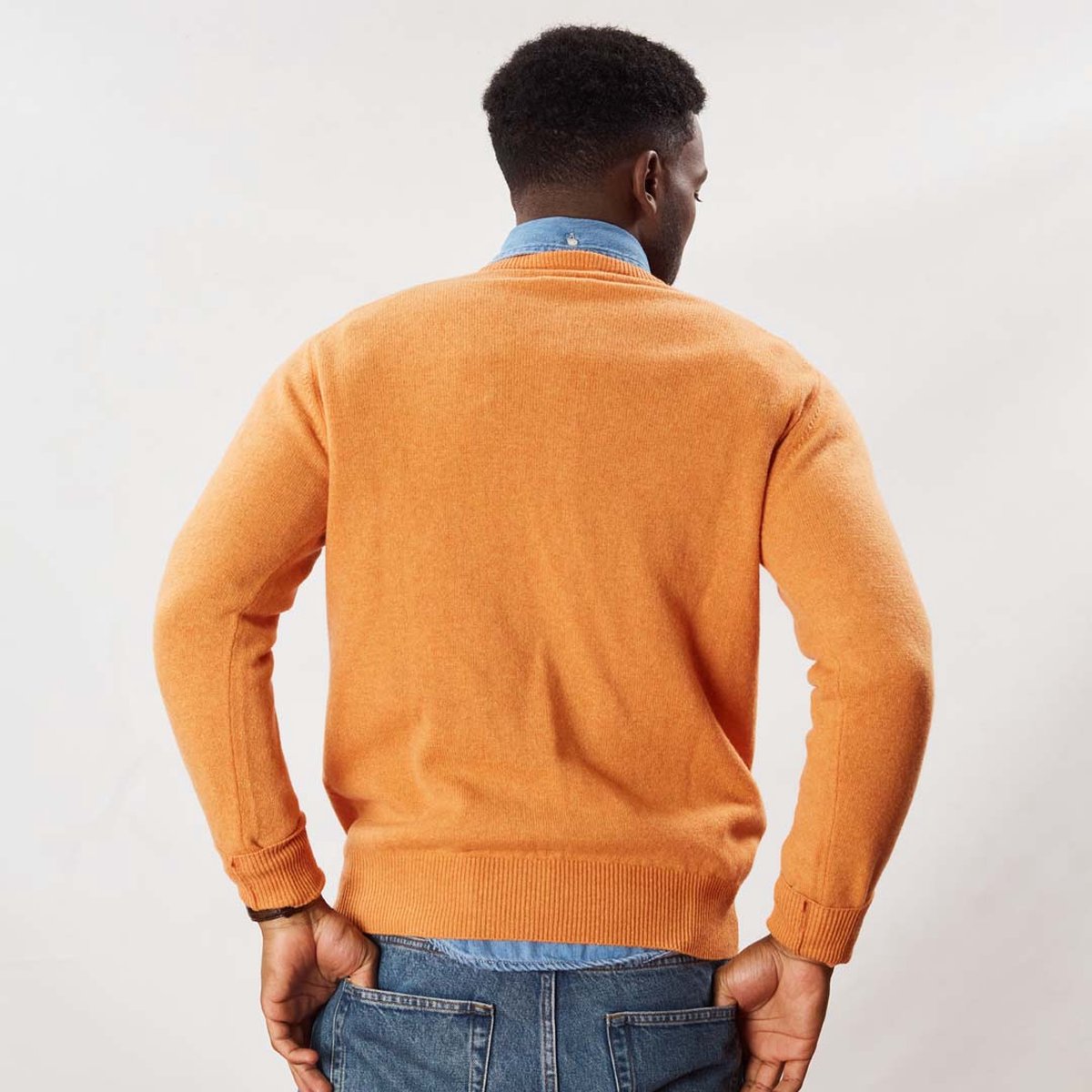Osborne Knitwear Trui met V hals - Sweater heren in Lamswol - Pullover Heren - Turmeric - S