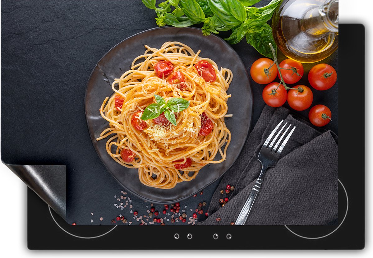 Chefcare Inductie Beschermer Bord met Spaghetti op een Zwarte Marmeren Plaat - 78x52 cm - Afdekplaat Inductie - Kookplaat Beschermer - Inductie Mat