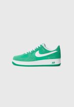 Nike Nike Air Force 1 Low '07 LV8 - Sneakers - Unisex - Stadium Green Wit