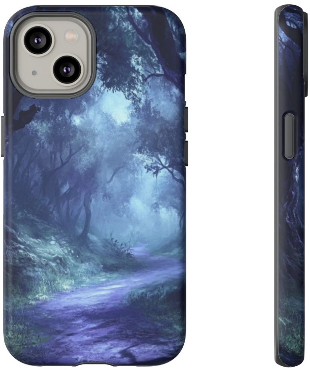 Mysterieus Mistig Bospad in Gotische Sfeer – Telefoonhoesje Geschikt voor iPhone 14