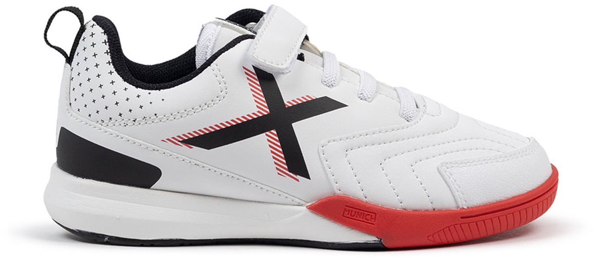 Witte Munich Rondito voetbalschoenen met elastische veters, zwart-rode accenten en aerodynamisch ontwerp, maat EU 30.