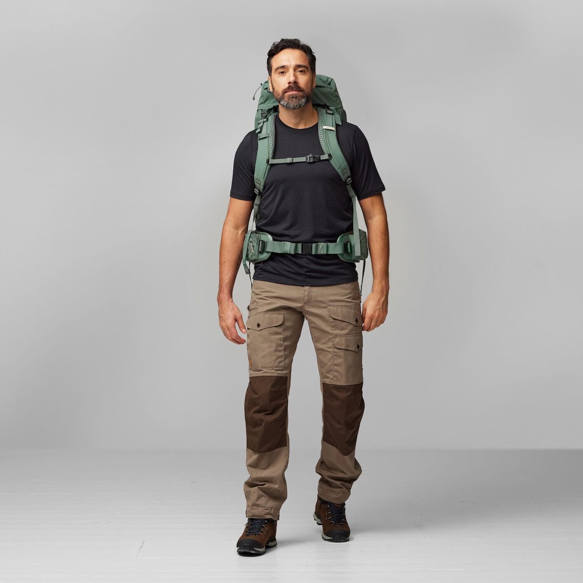 Fjällräven Toeristische rugzak Rugzak Abisko Trek 48 Backpack Black Zwart