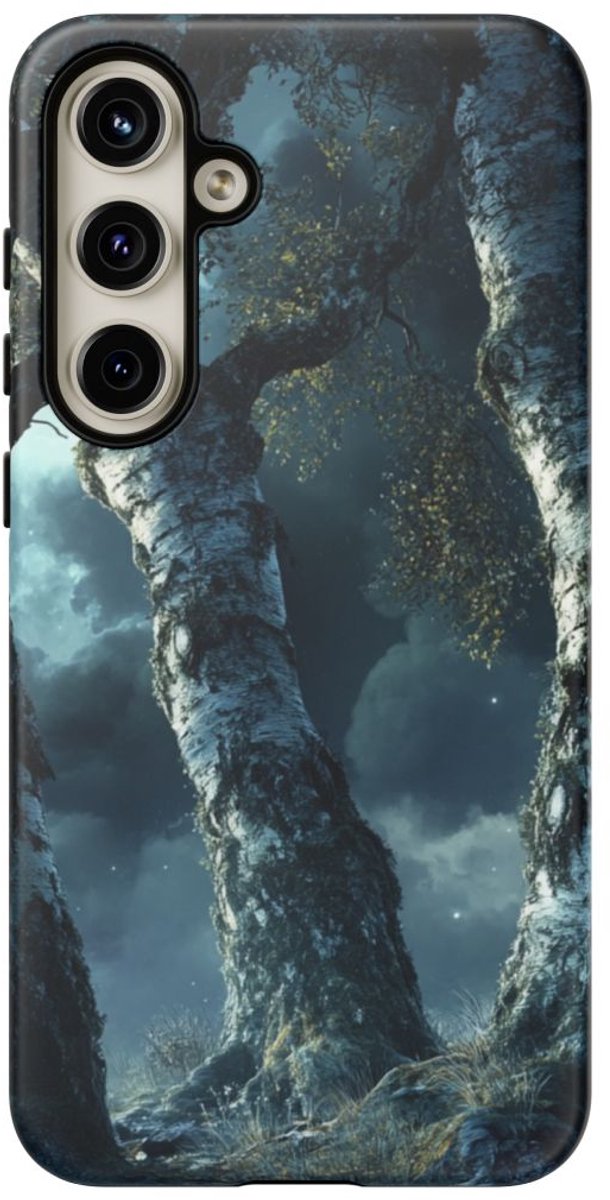 Gotische Berkenbomen in Maanverlichte Bos – Telefoonhoesje Geschikt voor Galaxy S24 Plus