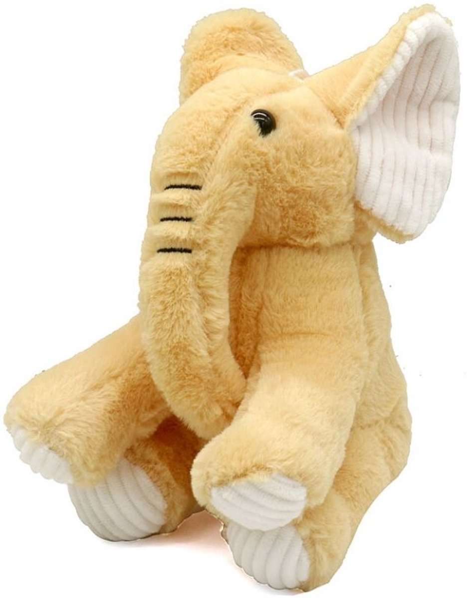 Een lieve en zachte knuffel! Voor deze leuke olifant 23cm hoog is altijd wel een mooie plek te vinden bijv. kinderkamer, babykamer, woonkamer, auto en nog veel meer plaatsen. Erg leuk om voor uzelf te kopen maar ook leuk om cadeau te geven.