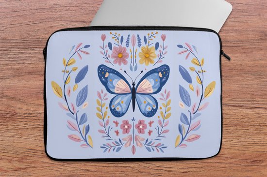 Laptophoes 14 inch - Vlinder - Lichtblauw - Sierlijk - Bloemen - Laptop sleeve - Binnenmaat 33x23 cm - Zwarte achterkant
