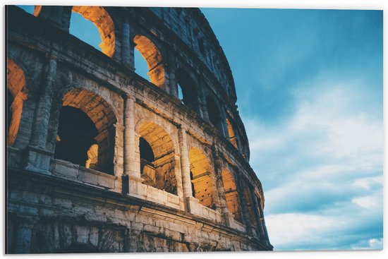 Dibond - Muur van het Colesseum in Rome, Italië - 60x40 cm Foto op Aluminium (Wanddecoratie van metaal)