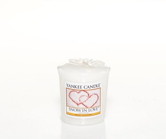 Yankee Candle - Geurkaars - Snow in Love - Small Jar