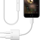 YAOMAISI Q05 + 2 in 1 2.4A 8-pins + 3,5 mm audio-oplaadkabel Adapterkabel, voor iPhone XR / iPhone XS MAX / iPhone X & XS / iPhone 8 & 8 Plus / iPhone 7 & 7 Plus / iPhone 6 & 6s & 6 Plus & 6s Plus / iPad