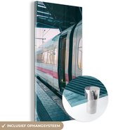 MuchoWow® Glasschilderij 60x120 cm - Schilderij acrylglas - Prachtige trein op het perron - Foto op glas - Schilderijen