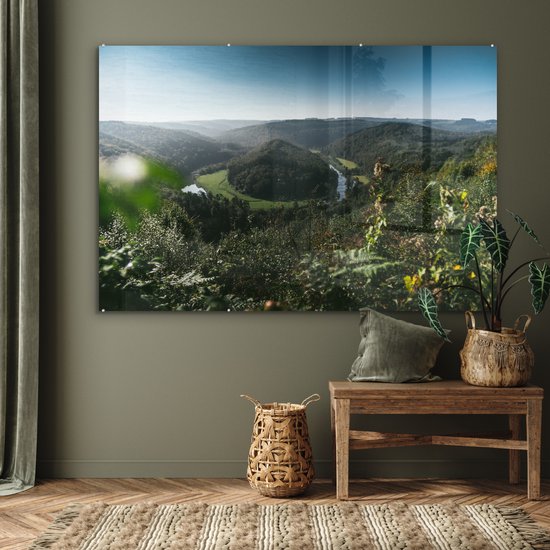 ® Glasschilderij 150x100 cm - Schilderij acrylglas - Een meanderende rivier in de Belgische Ardennen - Foto op glas - Muurdecoratie woonkamer - Wanddecoratie slaapkamer - Schilderijen