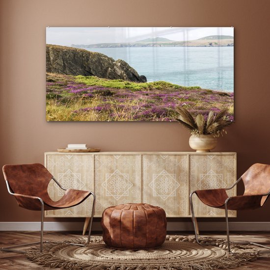 Herbe anglaise sur les falaises du parc national du Pembrokeshire Coast Plexiglass 160x80 cm - Tirage photo sur Glas (décoration murale en plexiglas)