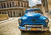 Fotobehang - Vlies Behang - Blauwe Retro Auto in Cuba - Vintage - 254 x 184 cm