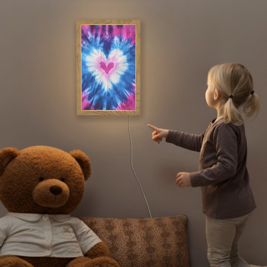 Nachtlampje 20x30 cm - Kinder lamp - Hartvormig - Tie dye - Paars - Tafellamp kinderkamer - Slaapkamer lamp - Bedlamp kinderen - Kinderlampje stopcontact - Wandlamp babykamer - Nachtlampjes van Merkloos — afbeelding 5