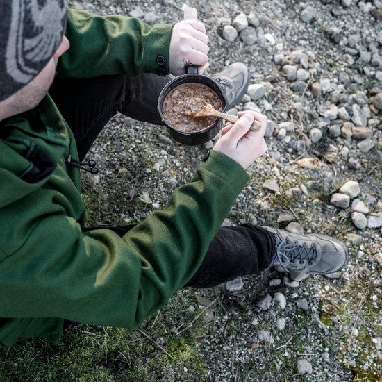Kleine Emaille Steelpan Zwart 0.5 Liter Ideaal voor Camping en Buiten Koken — afbeelding 3