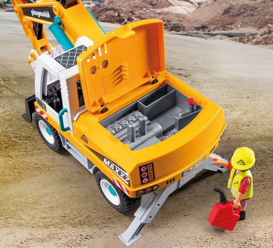 Gele Playmobil graafmachine met opengewerkte motorkap, tonnen en bestuurder.