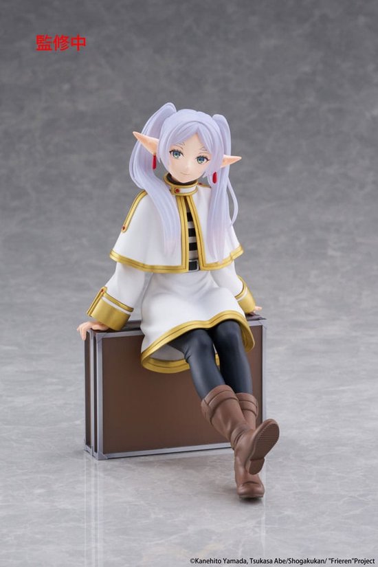 Taito Prize Frieren: Beyond Journey's End PVC Statue Desktop Cute Figure Frieren Trunk Case Ver. 13 cm Beeld