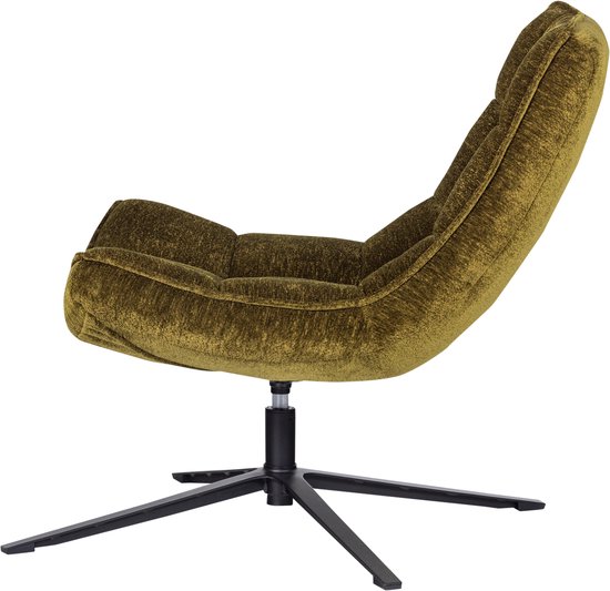 Zijaanzicht van een olijfgroene chenille fauteuil met vierkante stiksels en zwarte stervoet.