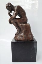 De denker als skelet. Bronzen beeldje op een marmeren voetstuk naar het werk van Rodin. – N.V. Veilinghuis