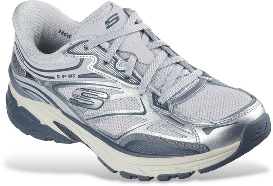 Zilverkleurige Skechers sneaker met mesh en metallic details.